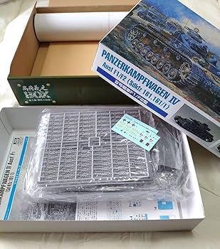 【未使用品】高荷義之BOX 地上編 鋼鉄の鼓動 1/35 IV号戦車 画集 Amazon.co.jp: 135 Ⅳ号戦車 高荷義之BOX 地上編 鋼鉄の鼓動